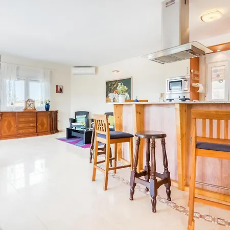 Beautiful Home In Denia