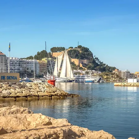 Pet Friendly In With Kitchen Vakantiehuis