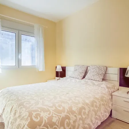 Vakantiehuis Pet Friendly In With Kitchen