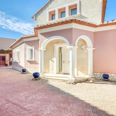 Pet Friendly In With Kitchen Dénia