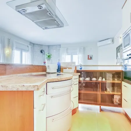 Pet Friendly In With Kitchen Vakantiehuis